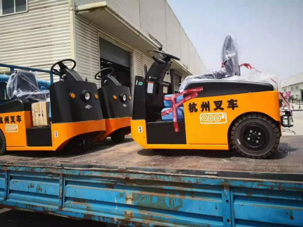 有質(zhì)量有保證，杭叉的電動(dòng)牽引車再一次交付天津某企業(yè)！
