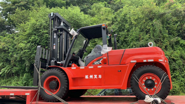 內(nèi)燃叉車動力不足？機油要保養(yǎng)！